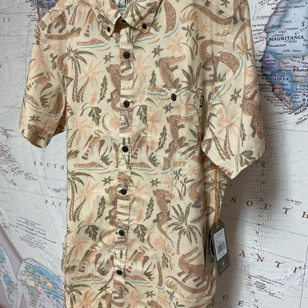 Howler Bros. Mansfield Shirt - Lazy Gators print